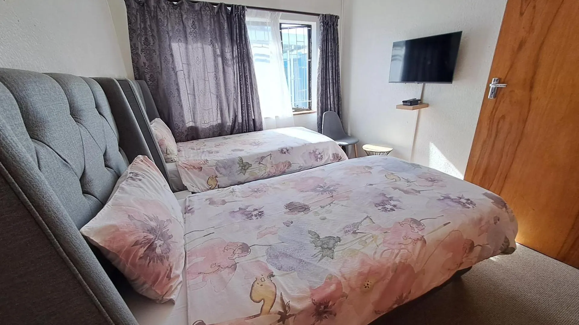 Bed & Breakfast Haresca Luxury Accommodation Parow Cape Town South Africa