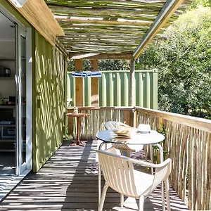 Bed & Breakfast Camps Bay Forest Pods, Cape Town